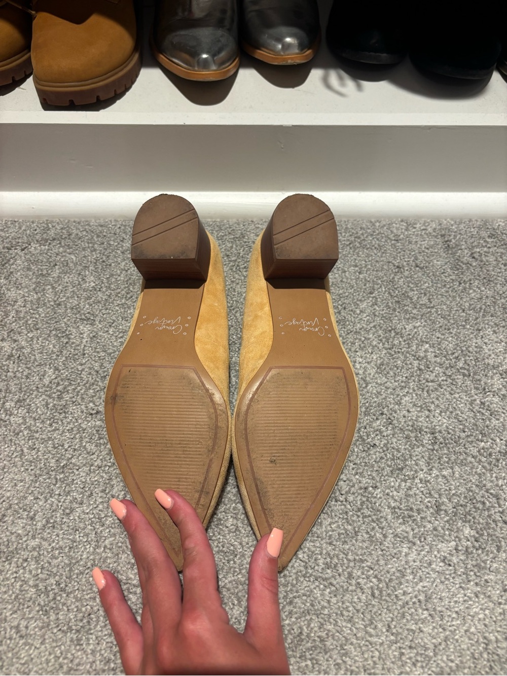 Classic Pointed-Toe Suede Pumps - Picture 3 of 4